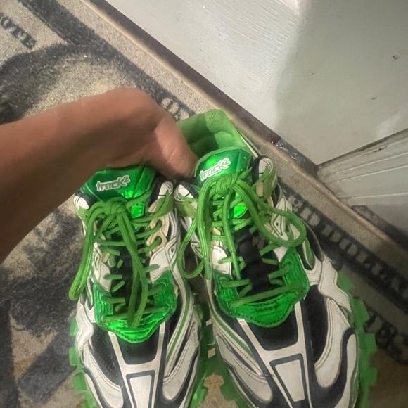 Balenciaga Track 2 pre owned - Picture 2 of 3